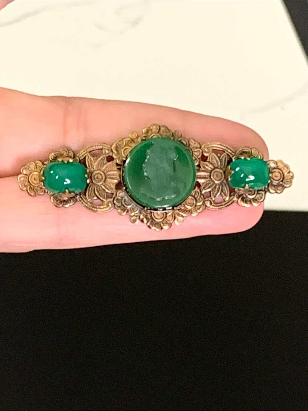 Vintage Art Deco Style Green Cameo Brooch – Brass Filigree & Faux Jade Caboch